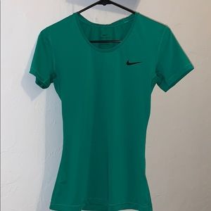Nike Pro Dri - fit tee